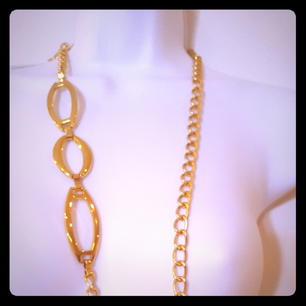 Long necklace and chain